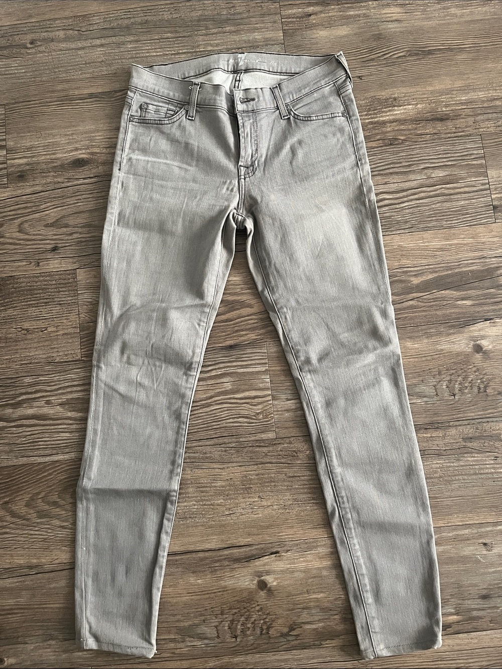 7 For All Mankind Skinny Jeans in Light Gray Wash